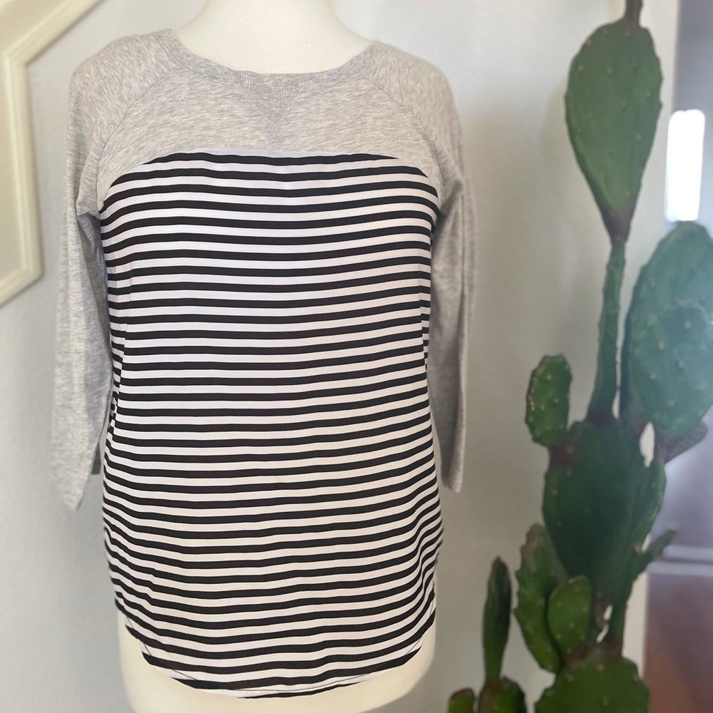 Women’s XS Express blouse